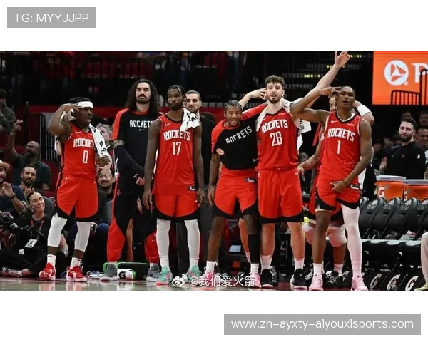 火箭队VS雷霆队比赛回顾及技术亮点解析
